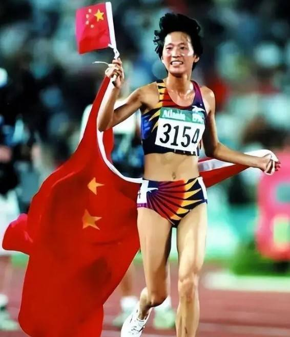 mksports-奥运冠军王军霞：退役后移居美国，三个孩子三个爹，如今活成了这样|亚特兰大奥运会|婚姻|家庭|奥运会|赛场_新浪体育_新浪新闻